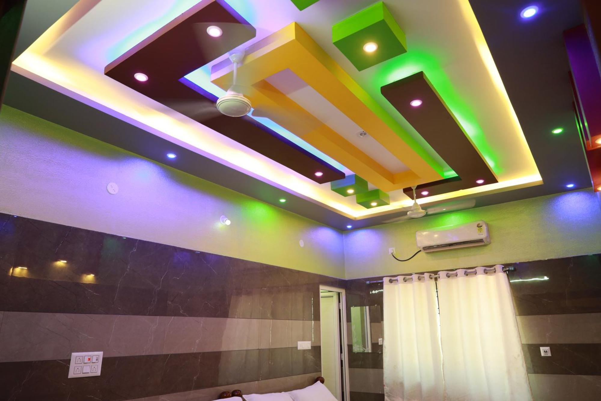 Hotel Rv Residency à Wodapatti Extérieur photo