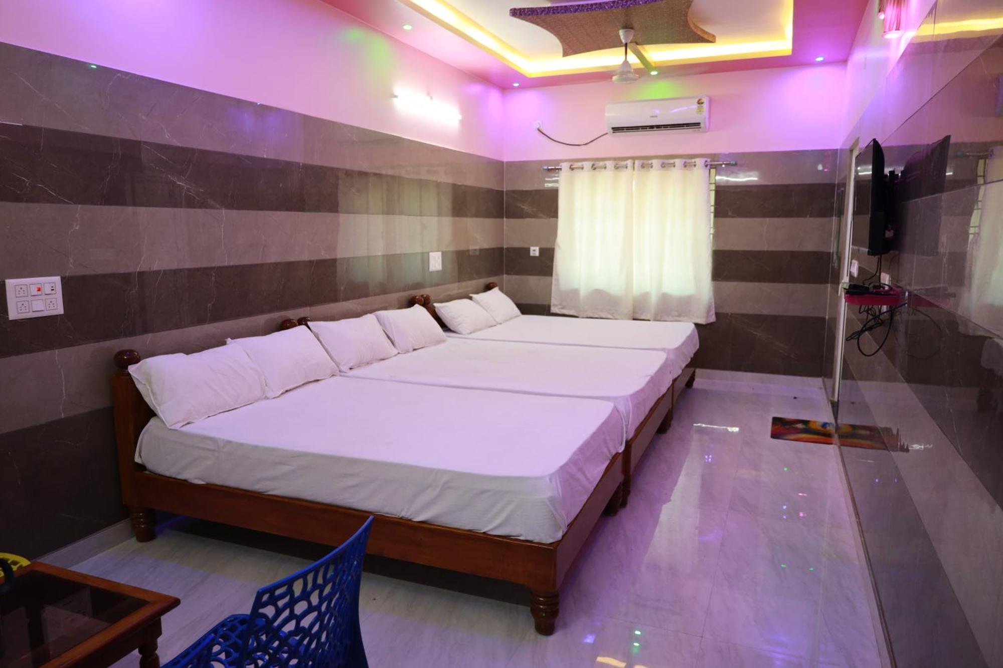 Hotel Rv Residency à Wodapatti Extérieur photo